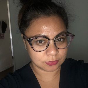 Meet your Posher, Rowena